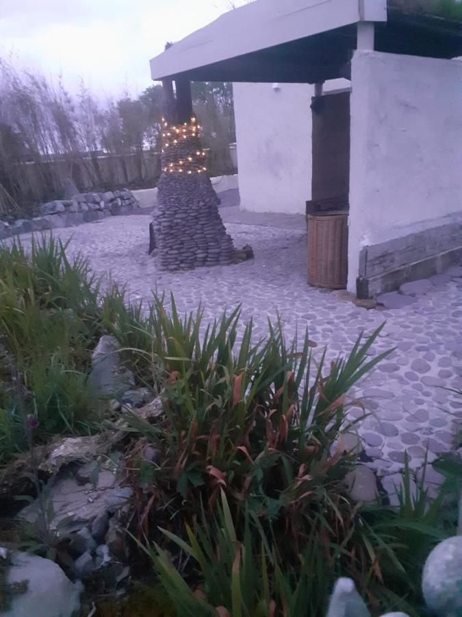 Mary'S Bespoke Cottage Killarney Eksteriør bilde